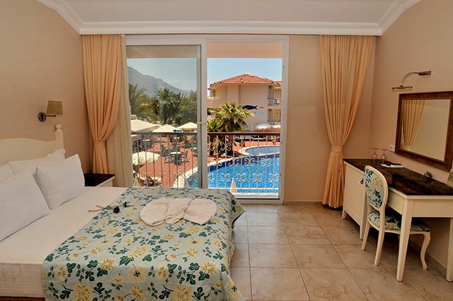 Üç kişilik Oda Yatak Odası